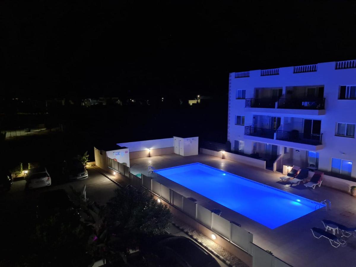 Stunning Views' Apartment With Pool Пафос Экстерьер фото